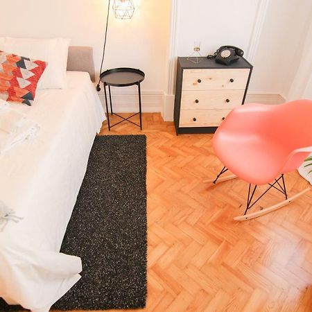 Amazing Apartment Fully Renovated In Center Lisbon Bagian luar foto