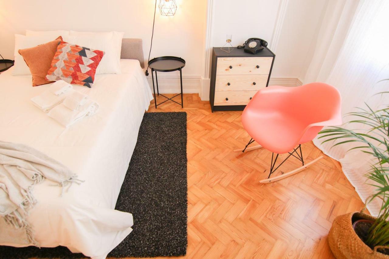 Amazing Apartment Fully Renovated In Center Lisbon Bagian luar foto