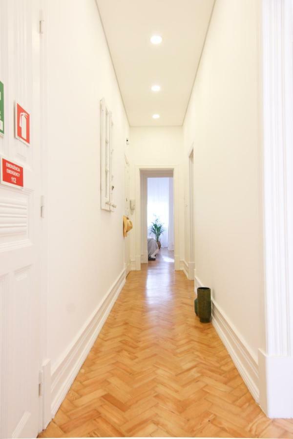 Amazing Apartment Fully Renovated In Center Lisbon Bagian luar foto