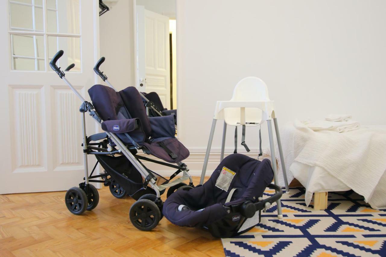 Amazing Apartment Fully Renovated In Center Lisbon Bagian luar foto