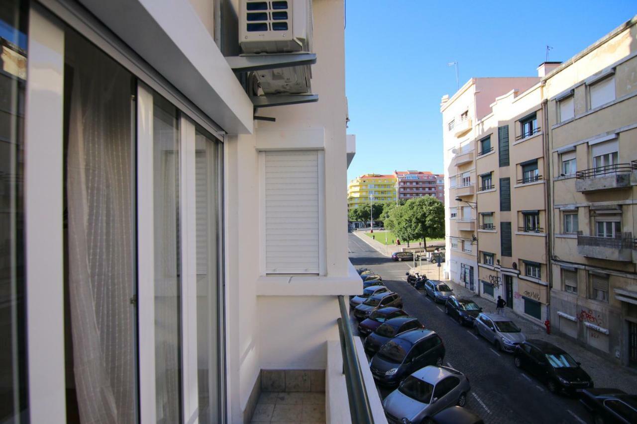 Amazing Apartment Fully Renovated In Center Lisbon Bagian luar foto